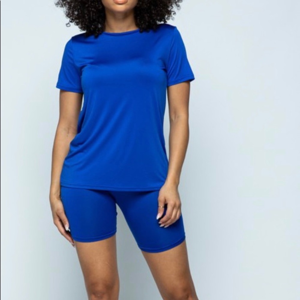 Solid top and biker shorts set